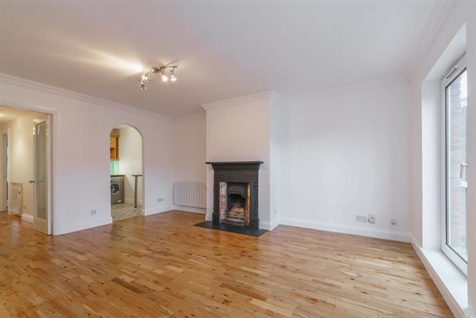 Apt, The Sweepstakes, Ballsbridge, Dublin 4