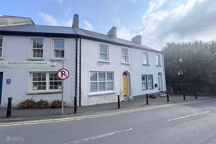 6 CASTLE ST, LETTERKENNY, DONEGAL