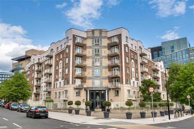 125 PEMBROKE SQ, UPPER GRAND CANAL ST, DUBLIN 4