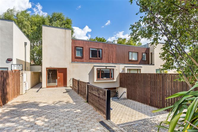 18 Railway Cottages, Serpentine Avenue, Sandymount