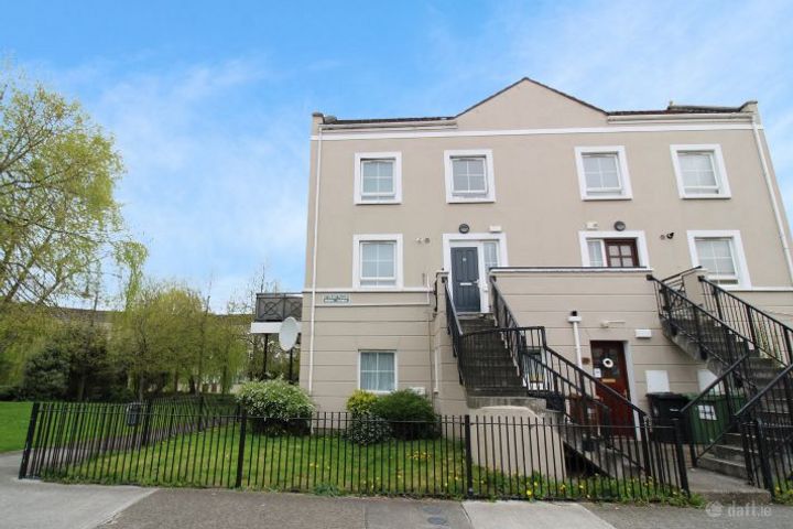 39 North Street, Ongar,   Dublin 15