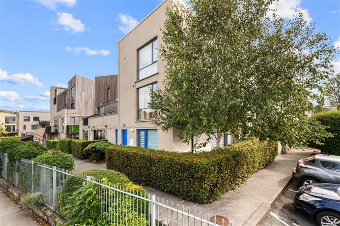4 PARKVIEW GROVE, POPPINTREE PARK, DUBLIN 11