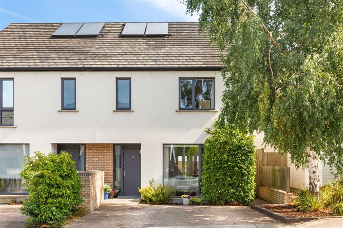 10 The Avenue, Scholarstown Wood, Rathfarnham