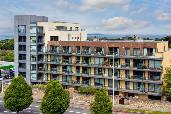 33 Merrion Hall, Mount Merrion Ave, Blackrock