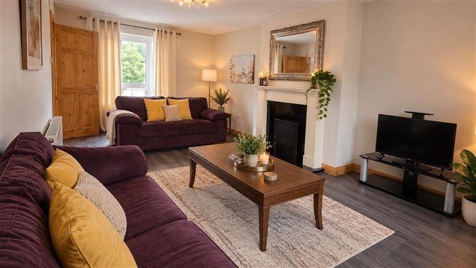 THE STREAM INN (DWELLING), CALVERSTOWN, KILCULLEN