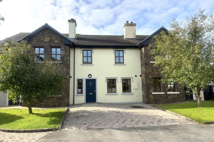 12 Clonough Drive, Castleisland