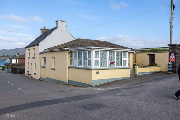COURTHOUSE COTTAGE, KNIGHTSTOWN, VALENTIA
