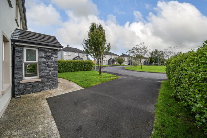 5 STONEYWOOD, CULDAFF, DONEGAL