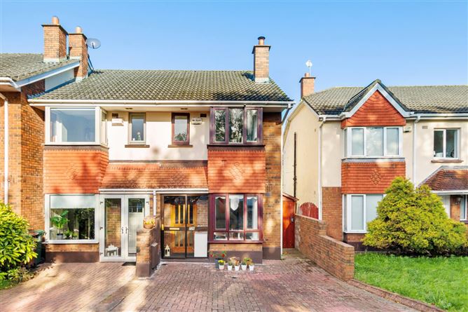 238 woodfiled Estate, Rathfarnham, Dublin 14
