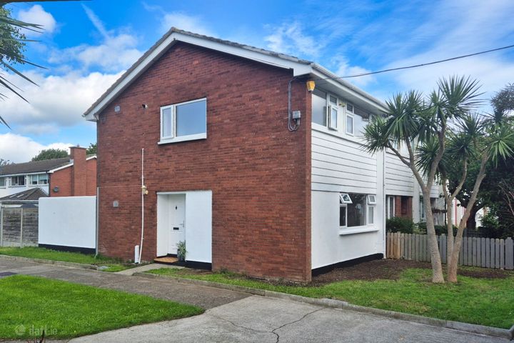 34 BAYSIDE SQUARE NORTH, BAYSIDE, SUTTON