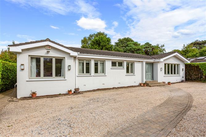 11 The Coppins, Foxrock