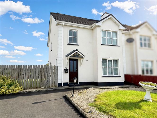 40 CASTLE GROVE, BALLYMOTE, SLIGO