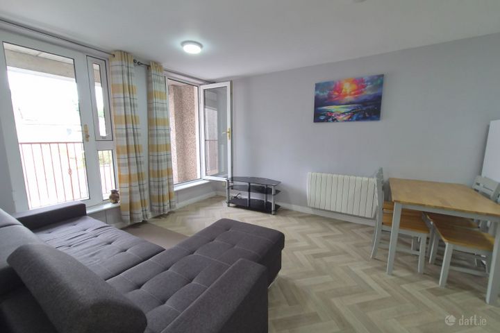 10 THE MOORINGS, MILLERD ST, CORK