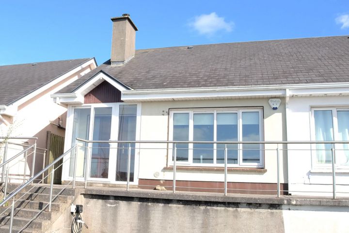 26 An Srúthan, Cross Street, Loughrea, Co. Galway, H62A628