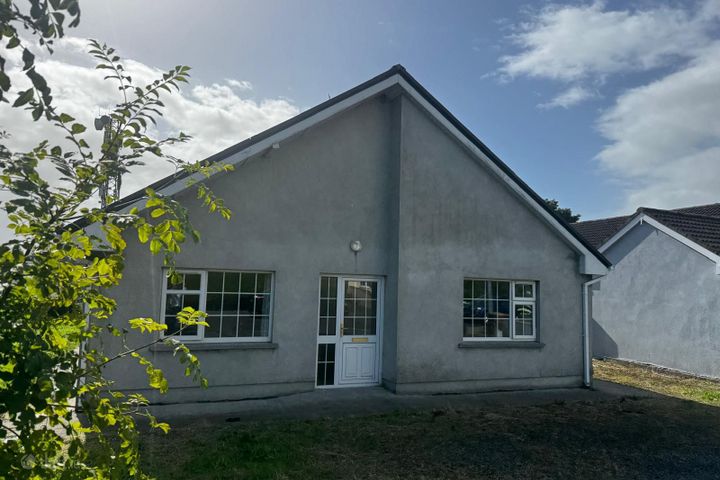 15 Knockthomas Drive, Castlebar, Co. Mayo, F23WY06
