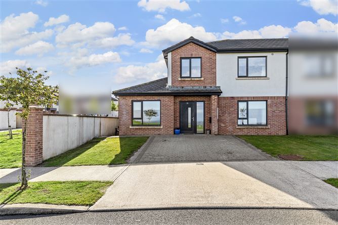 18 Manor View, ROXBOROUGH MANOR, MULGANNON