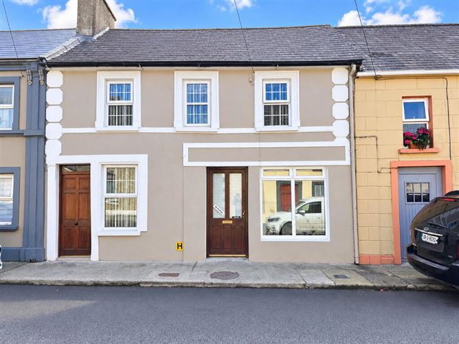 Chapel Street, Mullinahone, Tipperary