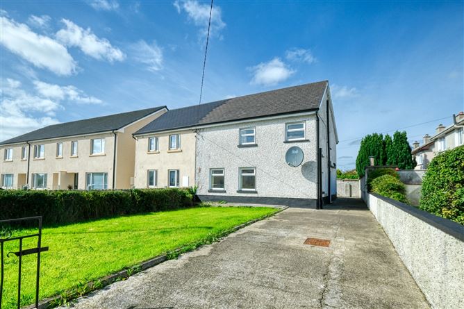 1 Legion Terrace, Park Road, Longford