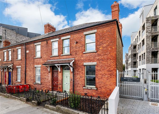52 GLASNEVIN HILL, DUBLIN 9
