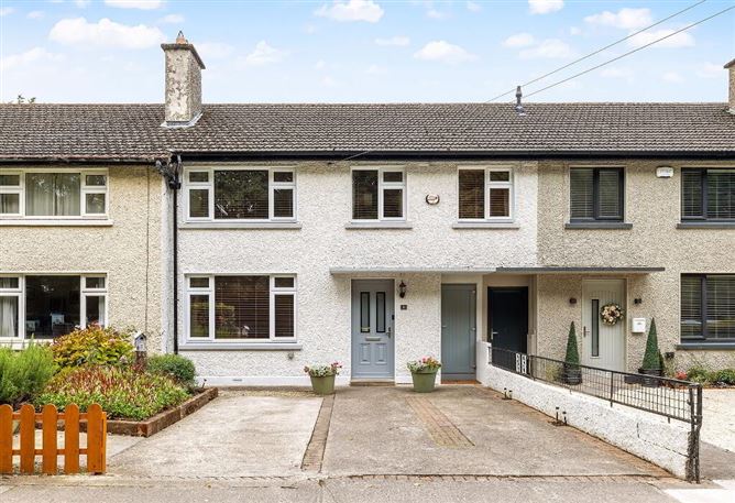 2 Sarsfield Park, Lucan