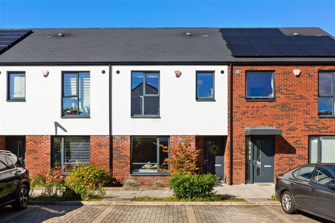 8 White Pines Drive, Stocking Avenue, Rathfarnham