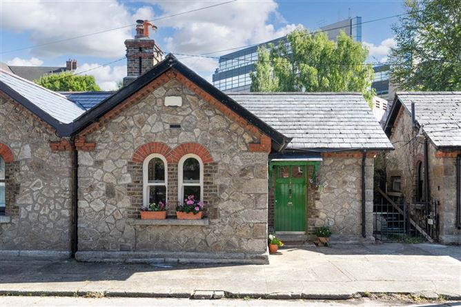 11 HERBERT COTTAGES, BALLSBRIDGE, DUBLIN 4