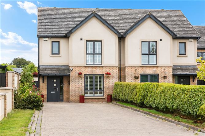 4 The Avenue, Royal Oaks, Enfield