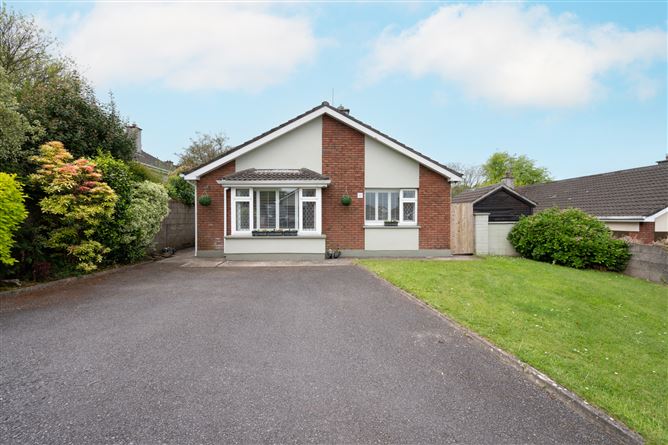 4 OAKLAWN, CASTLE ROAD, BANDON, CO. CORK
