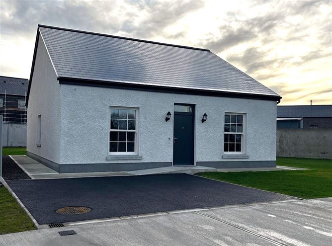 6 BEECH HILL, CROSSMOLINA, BALLINA, CO. MAYO