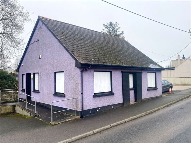 Sandy Row, Castlefin, Co. Donegal, Clare