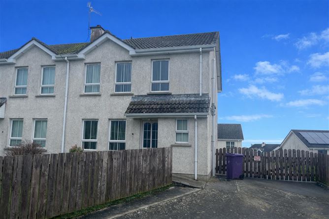 28 Cathedral Hill , Raphoe, Donegal