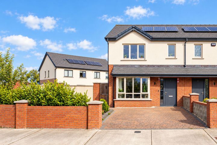 1 Castleland Park Walk, Balbriggan