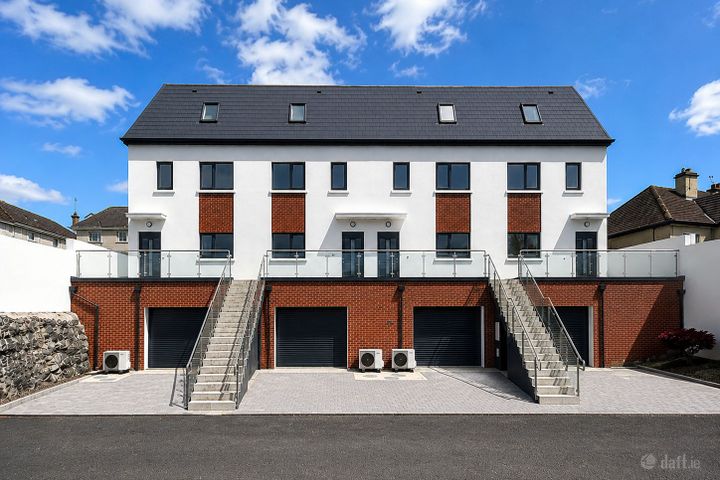 2 Leacach Ard, Danesfort Road, Loughrea, Co. Galway, H62VN24