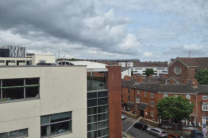 16 GLOUCESTER SQ, RAILWAY ST, DUBLIN 1