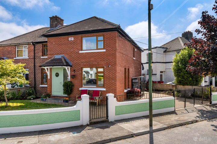 84 Glentow Road, Whitehall, Dublin 9