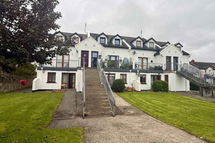 14 HAZEL LAWNS, BALLYHAUNIS, MAYO