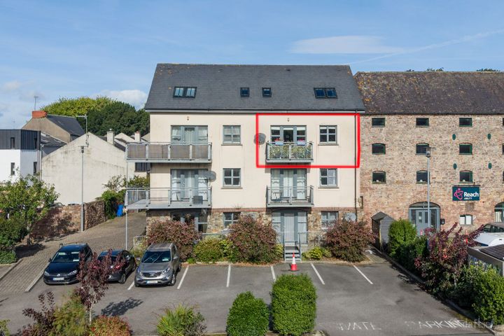11 CORN LODGE, CASTLEBRIDGE, COUNTY WEXFORD