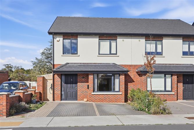 36 OAK PARK, MALAHIDE, CO. DUBLIN