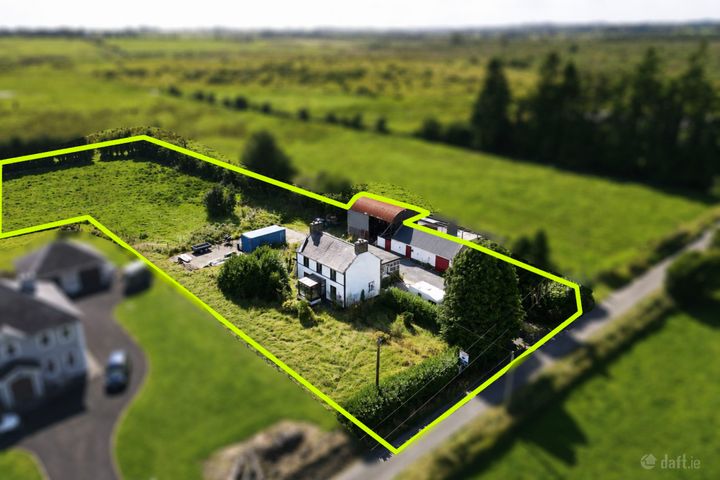 Residence on approx. 1.40 acres at Lismurtagh, Tulsk, Co. Roscommon