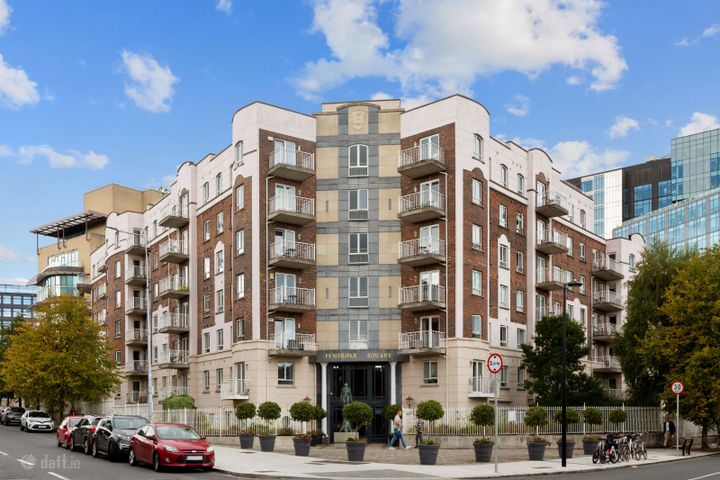 123 PEMBROKE SQ, GRAND CANAL ST, DUBLIN 2