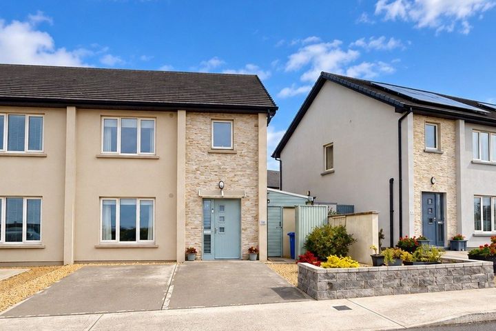 15 HAWTHORN HILL, WHITEBROOK, WHITEROCK HILL