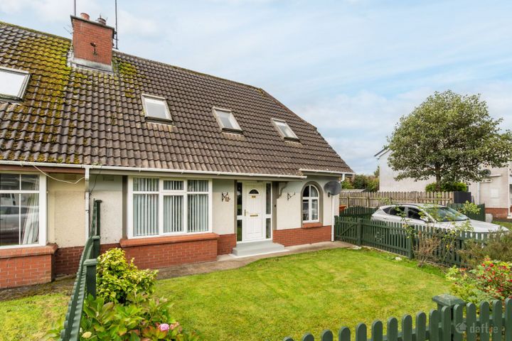 40 College Park, Letterkenny