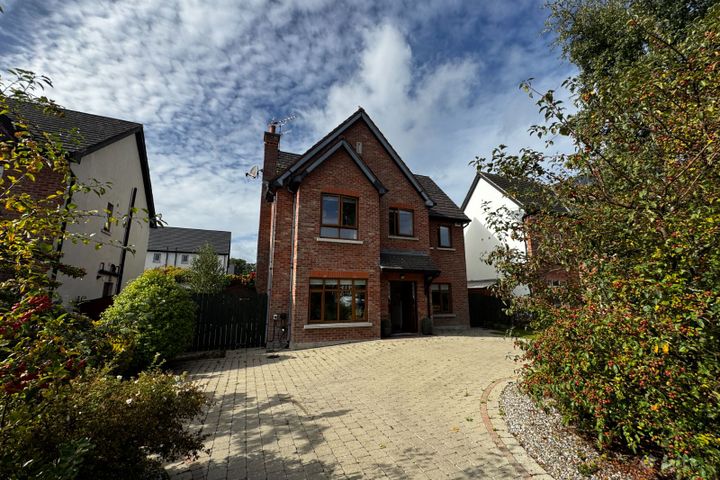 11 An Bothair Dara, Lis Na Dara, Dundalk, County Louth