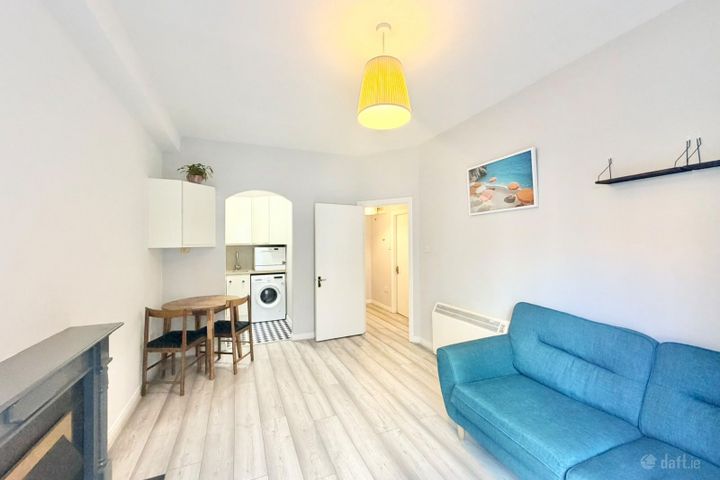 90 KINGS COURT, PARNELL ST, DUBLIN 1