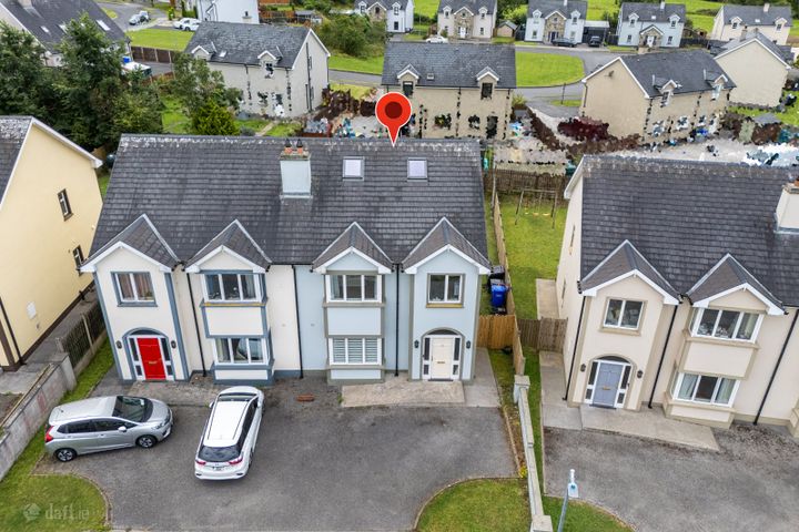 11 HOLLY PARK, LEITRIM VILLAGE, CARRICK ON SHANNON