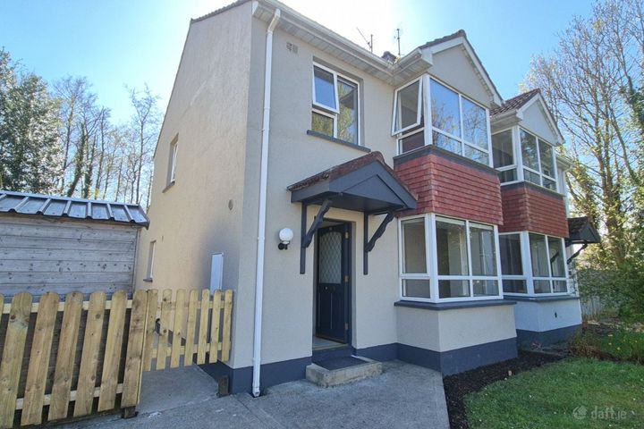 36 Whitethorn Grove, Letterkenny, Co. Donegal, F92DW92