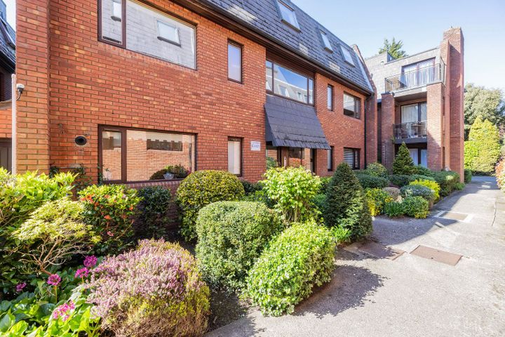 Apartment 64, River Gardens, Glasnevin Hill, Glasnevin, Dublin 9, D09YT04