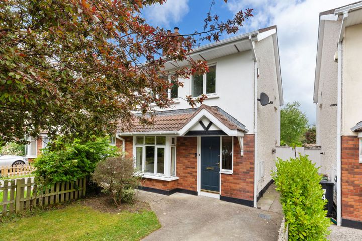 6 Glencairn Rise, Leopardstown, Dublin 18