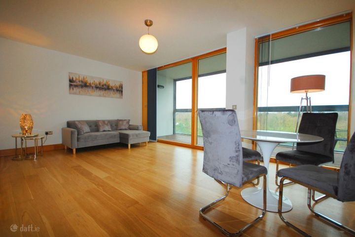2 THE BAY, ELM PARK, MERRION RD DUBLIN 4