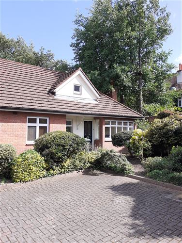 Hampton Crescent, St Helens Wood, Booterstown, County Dublin